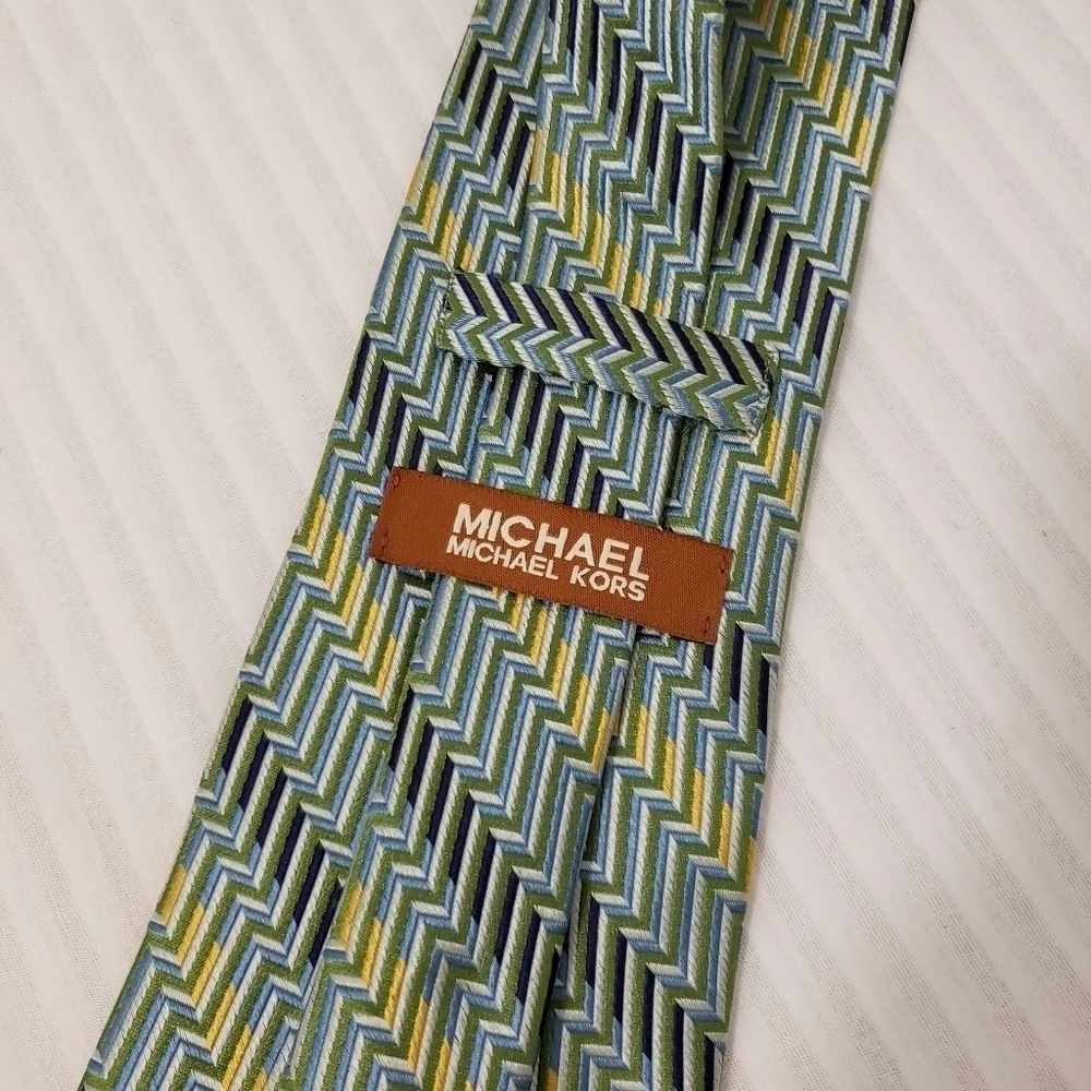 Michael Michael Kors Green 100% Silk Tie, Business, Classic Green